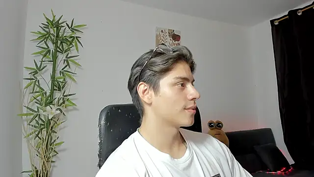 Snapshot of Giordano_Russo chatting on 9, 1, 2025 Giordano Russo online show from 9, 1, 2025