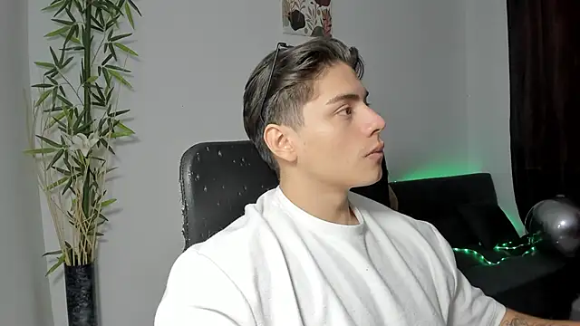 Snapshot of Giordano_Russo chatting on 23, 1, 2025 Giordano Russo online show from 23, 1, 2025