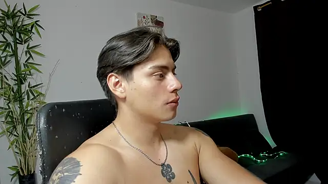 Snapshot of Giordano_Russo chatting on 6, 2, 2025 Giordano Russo online show from 6, 2, 2025