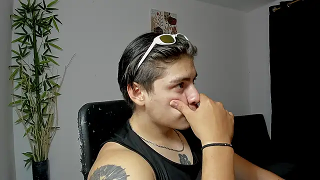 Snapshot of Giordano_Russo chatting on 11, 2, 2025 Giordano Russo online show from 11, 2, 2025