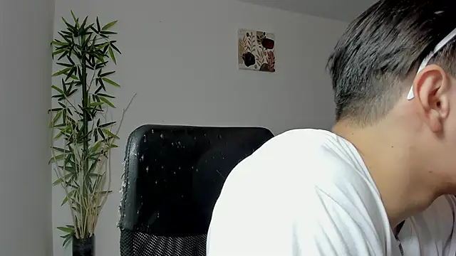 Snapshot of Giordano_Russo chatting on 3, 3, 2025 Giordano Russo online show from 3, 3, 2025