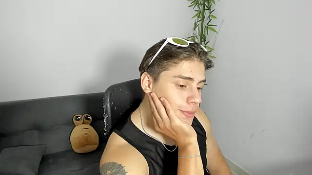 Snapshot of Giordano_Russo chatting on 15, 3, 2025 Giordano Russo online show from 15, 3, 2025