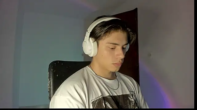 Snapshot of Giordano_Russo chatting on 16, 10, 2025 Giordano Russo online show from 16, 10, 2025