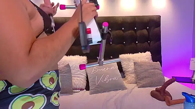 Snapshot of ValenScott1 chatting on 13, 2, 2025 ValenScott1 online show from 13, 2, 2025