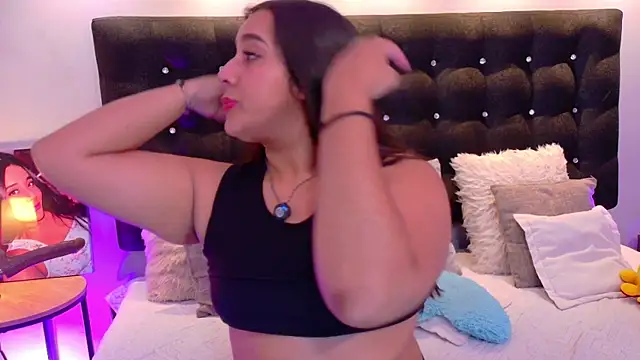 Snapshot of ValenScott1 chatting on 17, 11, 2025 ValenScott1 online show from 17, 11, 2025