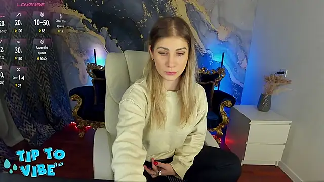 Snapshot of CassandraGood chatting on 6, 3, 2025 CassandraGood online show from 6, 3, 2025