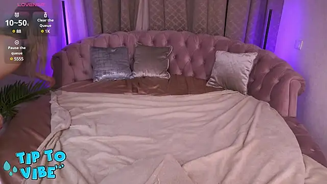 Snapshot of CassandraGood chatting on 9, 3, 2025 CassandraGood online show from 9, 3, 2025