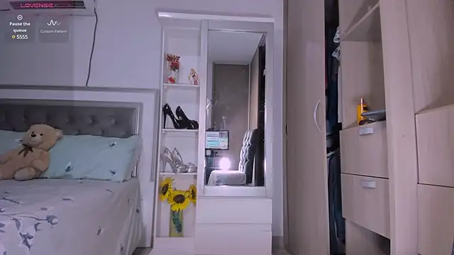 sharonDulce online show from 15, 3, 2025