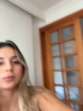 Snapshot of oriana_zoeee chatting on 16, 4, 2026 oriana zoeee online show from 16, 4, 2026