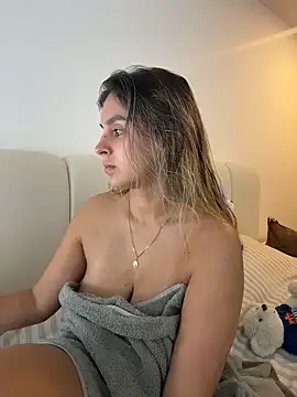 Snapshot of oriana_zoeee chatting on 30, 4, 2026 oriana zoeee online show from 30, 4, 2026