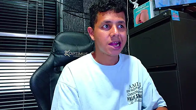 boy bigcock24cm online show from 23, 6, 2026