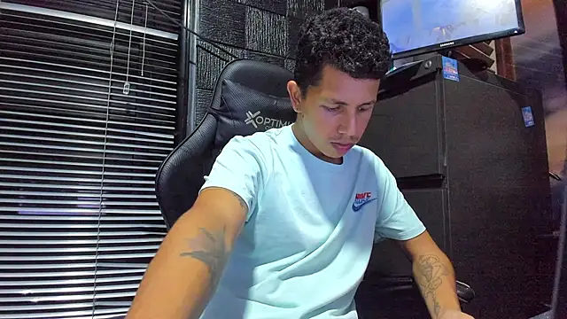 boy bigcock24cm online show from 25, 6, 2026