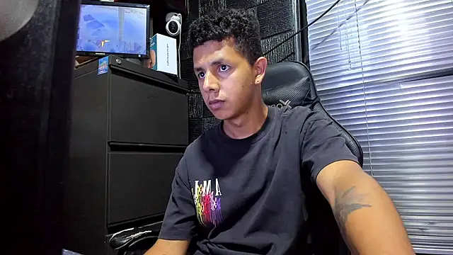 boy bigcock24cm online show from 27, 6, 2026