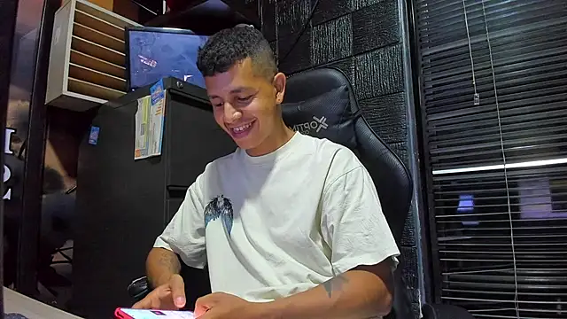 boy bigcock24cm online show from 4, 7, 2026