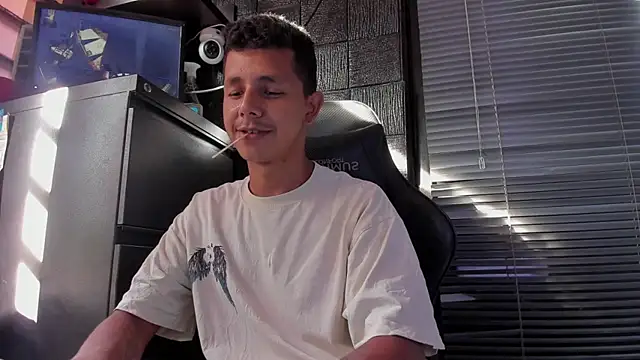 boy bigcock24cm online show from 31, 7, 2026