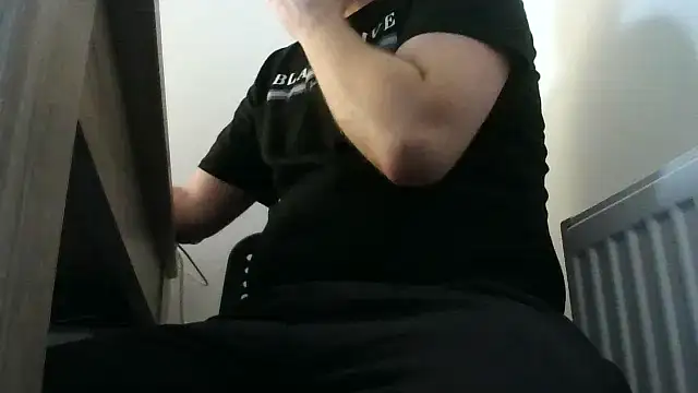 Snapshot of ScalicHat69 chatting on 23, 10, 2025 ScalicHat69 online show from 23, 10, 2025