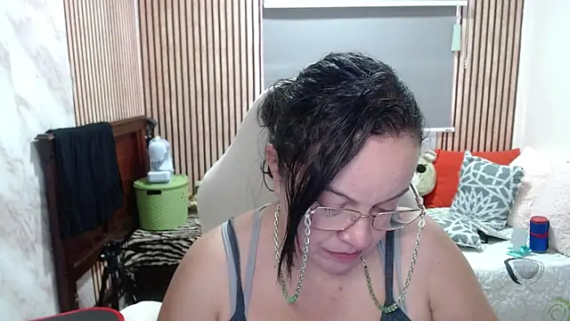 Sonialorens  online show from 12, 5, 2026
