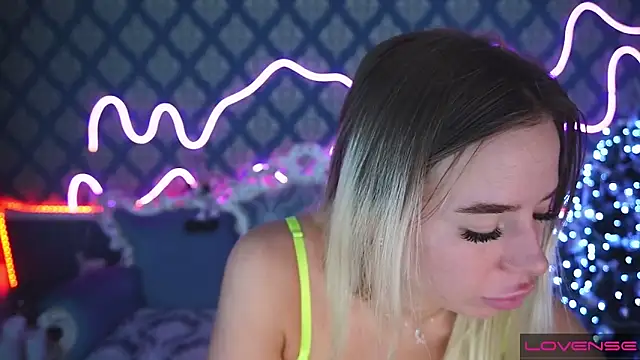 Snapshot of Sexy_Ira chatting on 12, 1, 2025 Sexy Ira online show from 12, 1, 2025