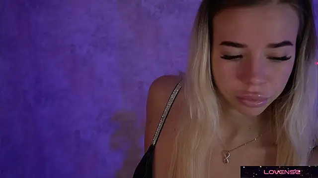 Snapshot of Sexy_Ira chatting on 7, 2, 2025 Sexy Ira online show from 7, 2, 2025