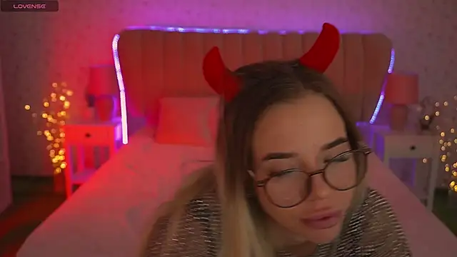 Snapshot of Sexy_Ira chatting on 9, 2, 2025 Sexy Ira online show from 9, 2, 2025