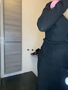 Lisavontease online show from 25, 12, 2024