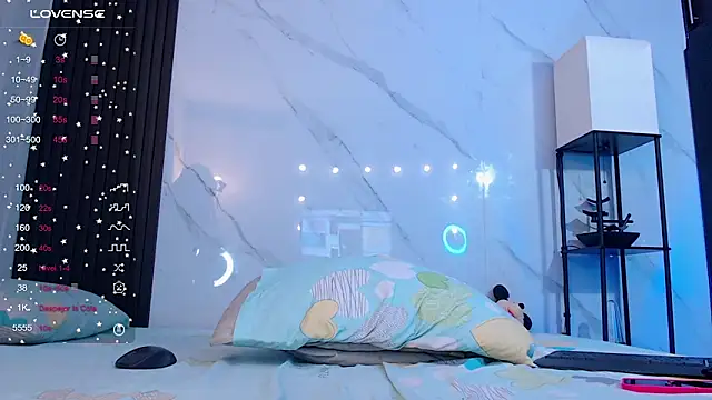 hotpawgmilf online show from 17, 2, 2025