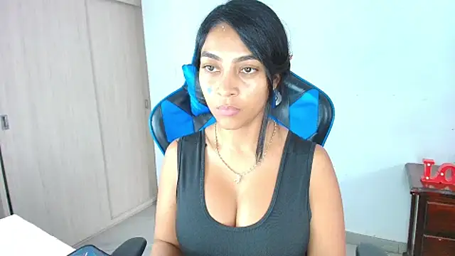Snapshot of sophiax-x chatting on 29, 9, 2025 sophiax-x online show from 29, 9, 2025