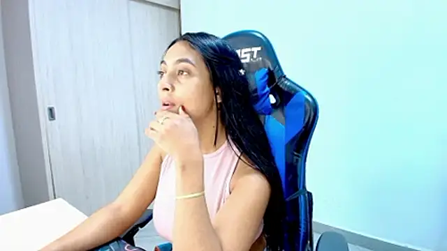 sophiax-x online show from 10, 1, 2026