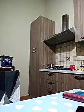 CRHYSTEL online show from 27, 2, 2025