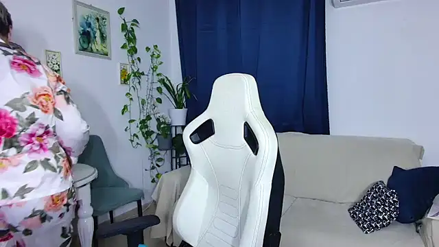 Snapshot of Selenna57 chatting on 9, 1, 2026 Selenna57 online show from 9, 1, 2026