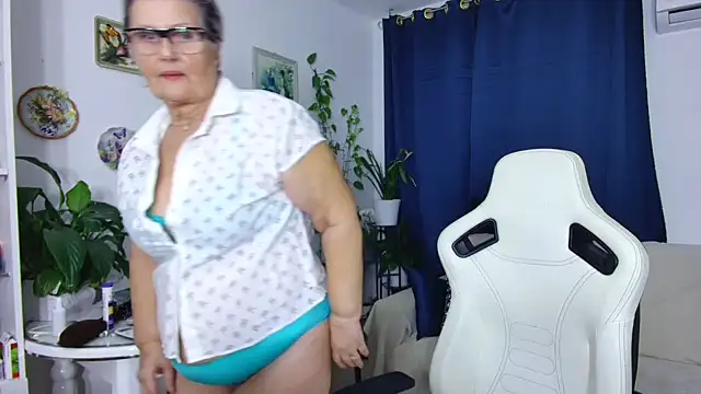 Snapshot of Selenna57 chatting on 7, 2, 2026 Selenna57 online show from 7, 2, 2026