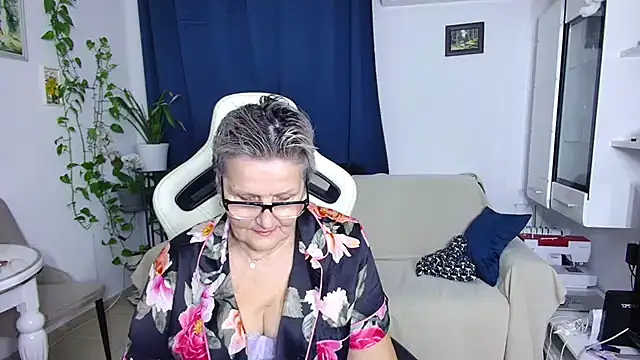 Snapshot of Selenna57 chatting on 9, 2, 2026 Selenna57 online show from 9, 2, 2026