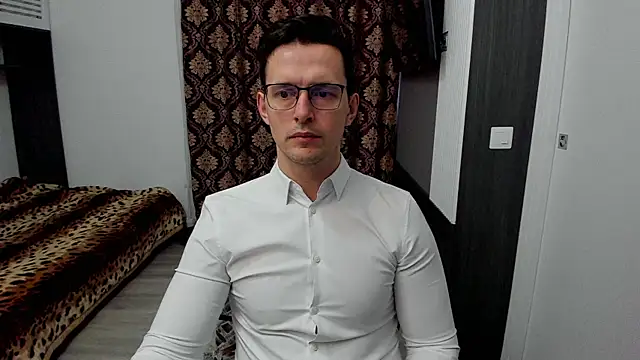 sexxymuscles4u online show from 13, 3, 2025