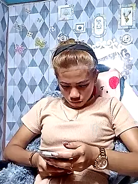 Cutie body11 online show from 4, 12, 2024