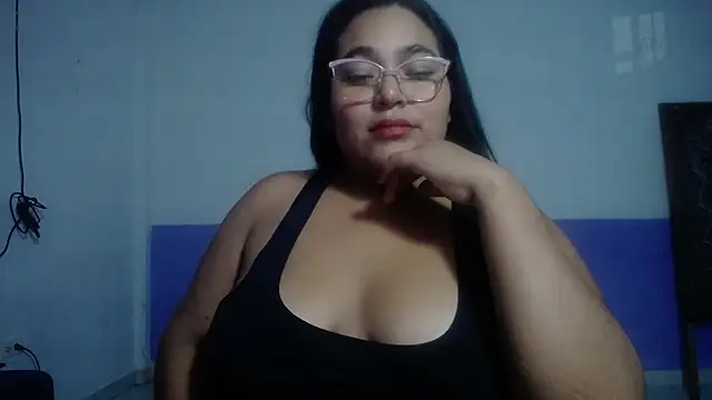 Snapshot of sirena_15 chatting on 8, 7, 2026 sirena 15 online show from 8, 7, 2026