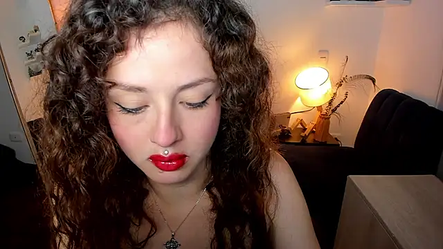 Cassandra Caiin online show from 7, 5, 2026