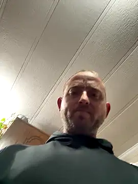 Snapshot of smokeymt420 chatting on 17, 11, 2025 smokeymt420 online show from 17, 11, 2025