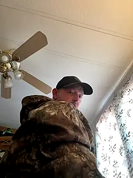 Snapshot of smokeymt420 chatting on 19, 12, 2025 smokeymt420 online show from 19, 12, 2025