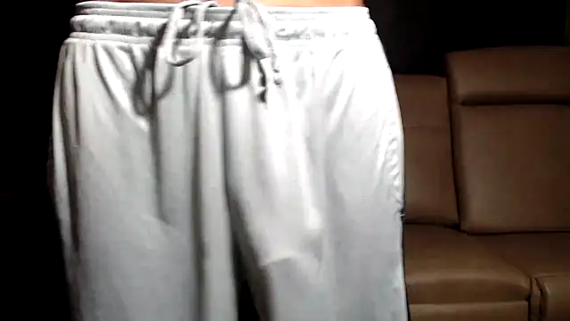 Snapshot of ThickD2C chatting on 27, 5, 2026 ThickD2C online show from 27, 5, 2026
