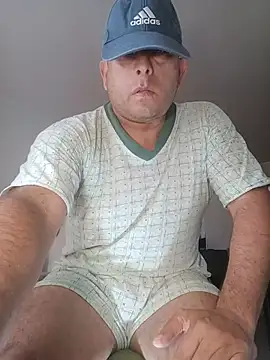 Snapshot of chicoguapo8 chatting on 5, 7, 2026 chicoguapo8 online show from 5, 7, 2026