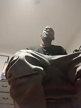 Snapshot of Makeyoucumallover chatting on 25, 11, 2025 Makeyoucumallover online show from 25, 11, 2025