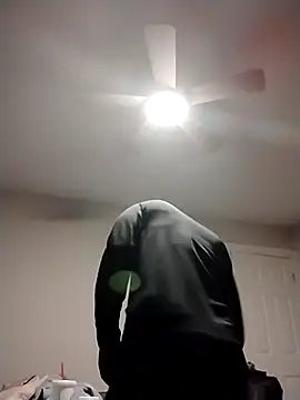 Snapshot of Makeyoucumallover chatting on 1, 12, 2025 Makeyoucumallover online show from 1, 12, 2025