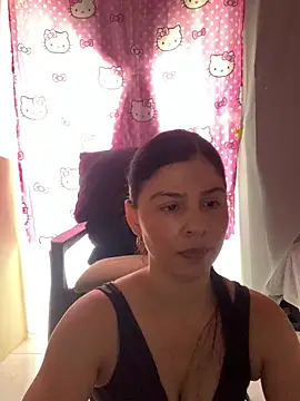 Estefani 32 online show from 24, 6, 2026