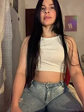 Estefani 32 online show from 16, 7, 2026