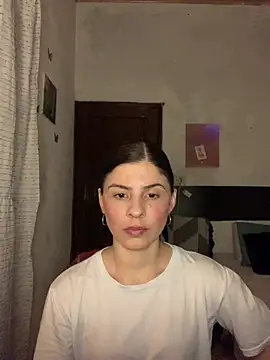Estefani 32 online show from 17, 7, 2026