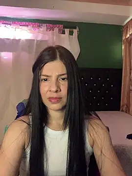Estefani 32 online show from 27, 7, 2026