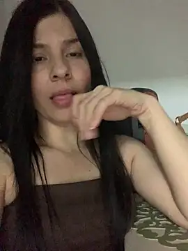 Estefani 32 online show from 2, 8, 2026
