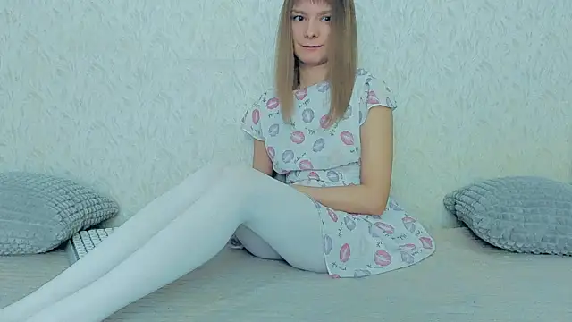 Snapshot of YourCaramel chatting on 8, 1, 2025 YourCaramel online show from 8, 1, 2025