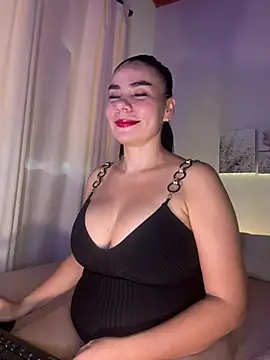 Snapshot of MeganDupont chatting on 8, 12, 2024 MeganDupont online show from 8, 12, 2024