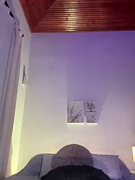 Snapshot of MeganDupont chatting on 12, 12, 2024 MeganDupont online show from 12, 12, 2024